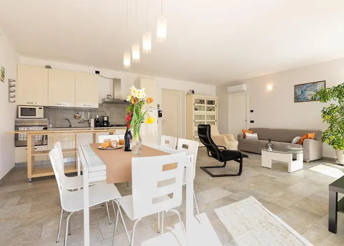 Apartment Alex - Pace E Relax Sul Di Gera Lario